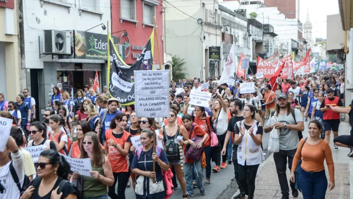 Paro docente y movilización: Sigue el reclamo salarial