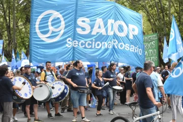 Masiva movilización de docentes, médicos y estatales