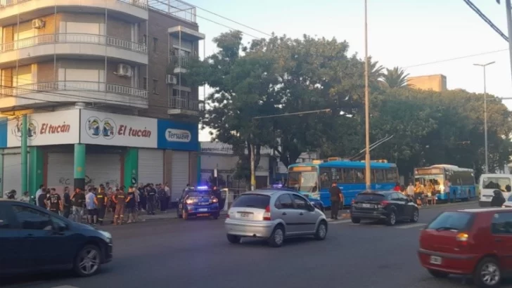 Ahora balearon a un chofer de la línea K