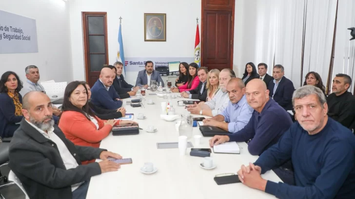 El gobierno provincial presentó la oferta salarial de abril y mayo a docentes