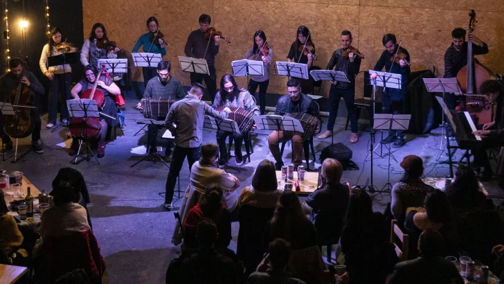 Concierto de la Orquesta de Tango del Guastavino en el Teatro La Comedia