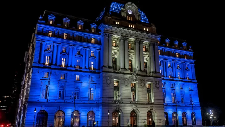 Adiós al Centro Cultural Kirchner: se llamará “Palacio Libertad”