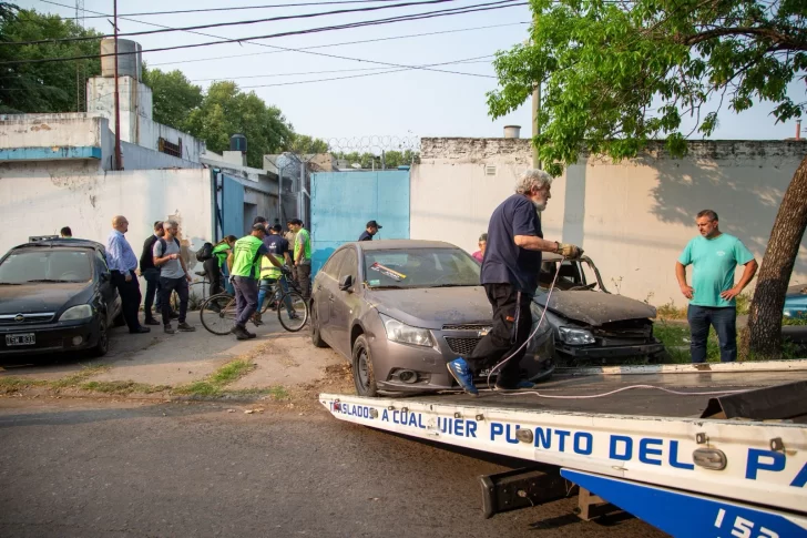 La Provincia retiró 40 autos, 60 motos y 100 bicicletas de la seccional 15ª de Rosario