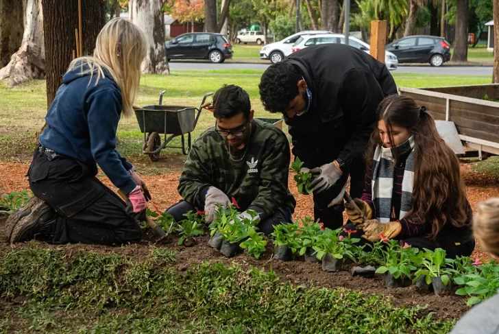 La Municipalidad abrió la inscripción al ciclo 2025 de la Escuela de Jardinería