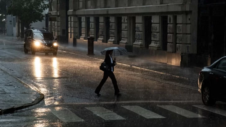 Rige nueva alerta amarilla por tormentas desde la madrugada de este jueves 17 de octubre