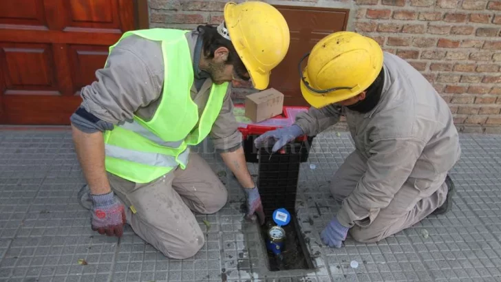 Los usuarios de Aguas ya pueden pedir la instalación del medidor de manera online