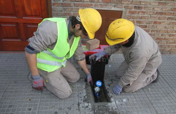 Los usuarios de Aguas ya pueden pedir la instalación del medidor de manera online