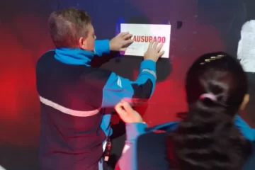 En medio de la veda desarticularon una fiesta clandestina en un club clausurado