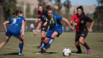 Fútbol femenino: se juega el clásico rosarino donde Newell’s puede gritar campeón
