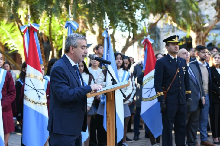 Javkin: “Vamos a quedar en la historia por vencer con la revolución de la gente buena a las mafias”