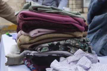 “Si no lo usás, donalo”: el Distrito Centro recibirá donaciones de ropa en desuso