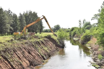 El arroyo Ludueña se revitaliza con 1500 toneladas de basura menos