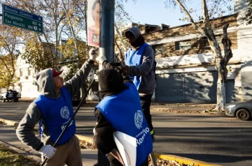 Arrancó el operativo de limpieza post elecciones de la cartelería política