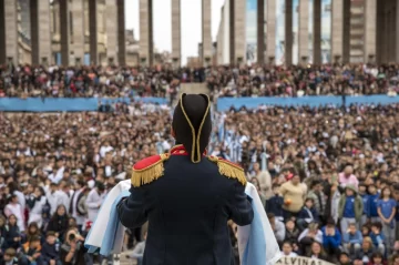 Promesa a la Bandera: llegan miles de chicos a jurar lealtad a la enseña patria