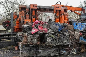Recuperando espacios: la Provincia terminó con el “cementerio de autos” de La Tablada