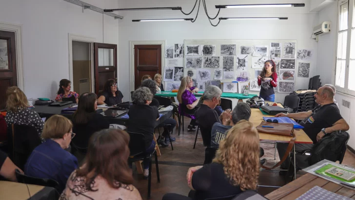 La UNR lanza nuevas propuestas académicas para personas mayores