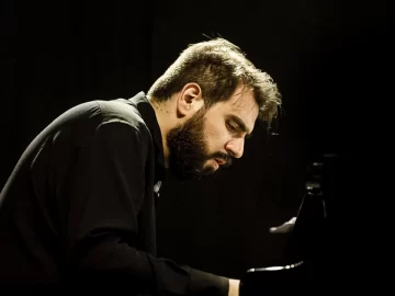 La Sinfónica de Rosario cierra el ciclo “Resonancias Sinfónicas” junto al pianista italiano Mario Montore