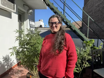 “El cannabis llega a las personas antes que el Estado, antes que la ciencia”