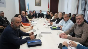 Paritaria: el Gobierno ofreció a los docentes un aumento semestral del 7 %