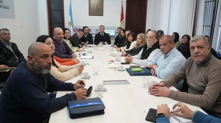 Paritaria: el Gobierno ofreció a los docentes un aumento semestral del 7 %