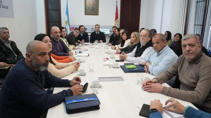 Paritaria: el Gobierno ofreció a los docentes un aumento semestral del 7 %