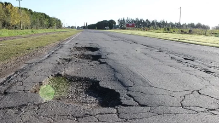 Pullaro criticó a Milei por su inacción en el tema rutas: “En 20 meses se comió el activo vial del país”