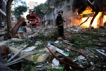 A 12 años: Rosario recordó a las 22 víctimas de la explosión de Salta 2141