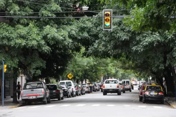 La AI llega al tránsito para modernizar los semáforos y el estacionamiento