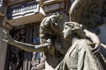 Presentaron un proyecto para convertir al Cementerio El Salvador en un museo