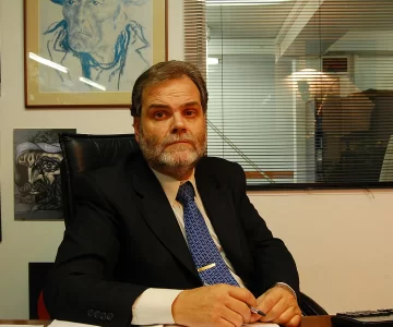 “Acá se le aplica el rifle sanitario a los 65 años, cuando ese jubilado tiene 20 o 25 años más de vida plena”