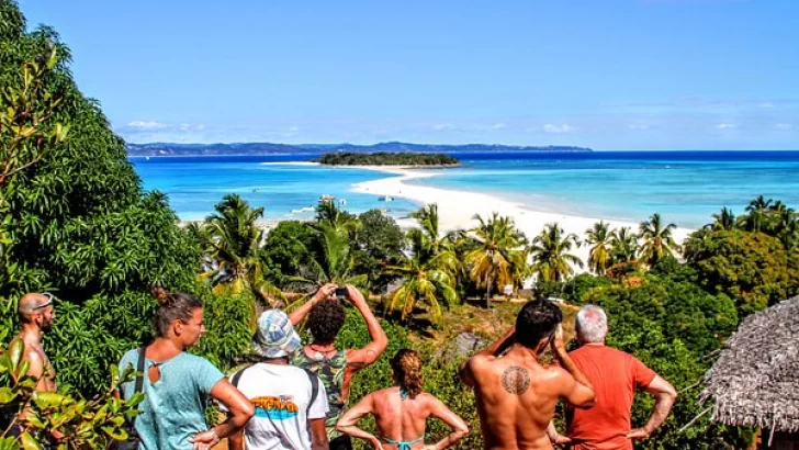 Salud difundió recomendaciones para los viajes a destinos tropicales o exóticos