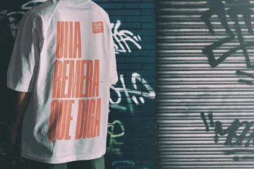 Diseño con identidad: llega la feria “Una remera que diga” al CEC