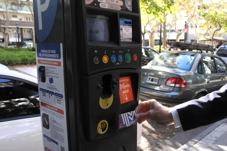 El Ejecutivo presentó en el Concejo el nuevo sistema para el estacionamiento medido El Ejecutivo presentó en el Concejo el nuevo sistema para el estacionamiento medido