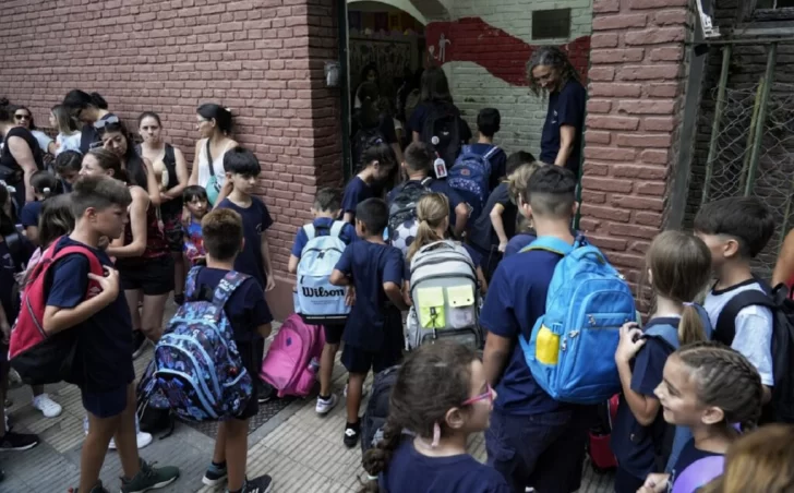 El Ministerio de Educación adelantó el calendario escolar 2026