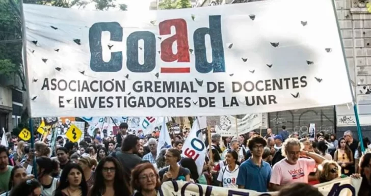 Hoy: UNR sin clases por un paro de COAD y APUR Hoy: UNR sin clases por un paro de COAD y APUR