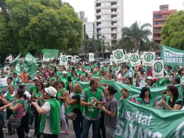 Gremios estatales lanzaron un paro general en rechazo de la reforma laboral Gremios estatales lanzaron un paro general en rechazo de la reforma laboral