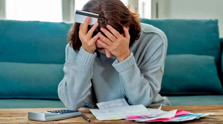 Proyecto para crear un programa de acompañamiento a familias sobreendeudadas Proyecto para crear un programa de acompañamiento a familias sobreendeudadas