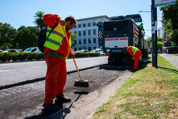 Plan de calles: comenzó la reconstrucción de Avenida Pellegrini Plan de calles: comenzó la reconstrucción de Avenida Pellegrini