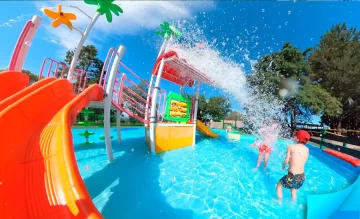 Pullaro anunció la construcción de un Parque Acuático en la costa de Rosario Pullaro anunció la construcción de un Parque Acuático en la costa de Rosario