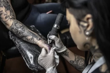 Llega Ciclo Tatuadoras: tatuajes en vivo, charlas, talleres y música Llega Ciclo Tatuadoras: tatuajes en vivo, charlas, talleres y música