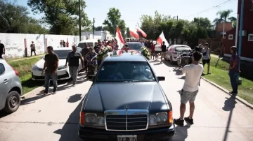 Una multitud despidió a Ian, el chico asesinado en la escuela de San Cristóbal Una multitud despidió a Ian, el chico asesinado en la escuela de San Cristóbal