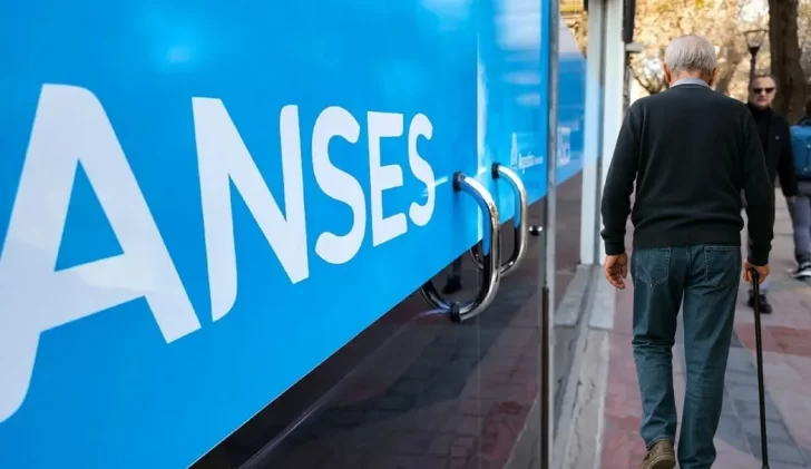 ANSES paga con aumento y bono de $70.000: quiénes lo cobran y dónde consultar ANSES paga con aumento y bono de $70.000: quiénes lo cobran y dónde consultar
