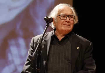 Pérez Esquivel impulsa la semana de “ayuno contra el hambre” en protesta contra el gobierno de Milei Pérez Esquivel impulsa la semana de “ayuno contra el hambre” en protesta contra el gobierno de Milei