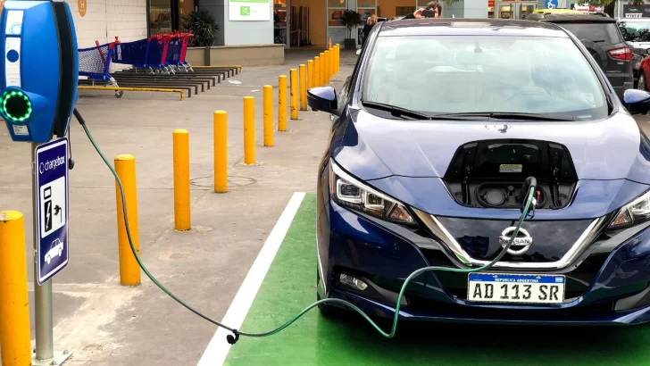 El Concejo debate cómo adaptar la ciudad al aumento de autos eléctricos El Concejo debate cómo adaptar la ciudad al aumento de autos eléctricos