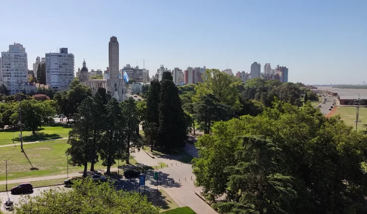 Un martes con cielo despejado y mucho frío sobre Rosario Un martes con cielo despejado y mucho frío sobre Rosario