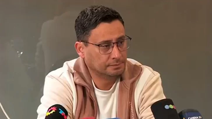 El padre de Agostina Vega dio una conferencia de prensa donde apuntó a posibles cómplices El padre de Agostina Vega dio una conferencia de prensa donde apuntó a posibles cómplices