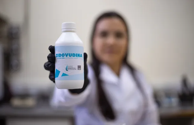 La UNR producirá un medicamento para tratar a niños y embarazadas con VIH La UNR producirá un medicamento para tratar a niños y embarazadas con VIH