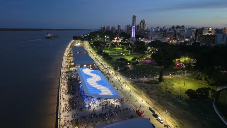 Unos 27 mil turistas visitaron Rosario durante el fin de semana largo Unos 27 mil turistas visitaron Rosario durante el fin de semana largo