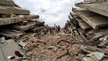 Bomberos santafesinos viajan a Venezuela para colaborar tras el terremoto Bomberos santafesinos viajan a Venezuela para colaborar tras el terremoto