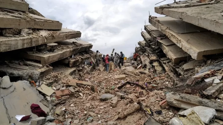 Bomberos santafesinos viajan a Venezuela para colaborar tras el terremoto Bomberos santafesinos viajan a Venezuela para colaborar tras el terremoto